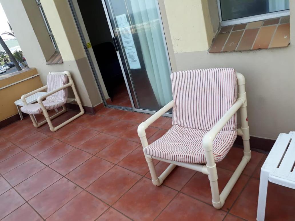 Marlborough Durban Beachfront South Beach Holiday Apartments Marine Parade Room photo